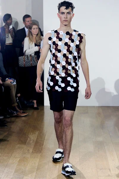 Look 13